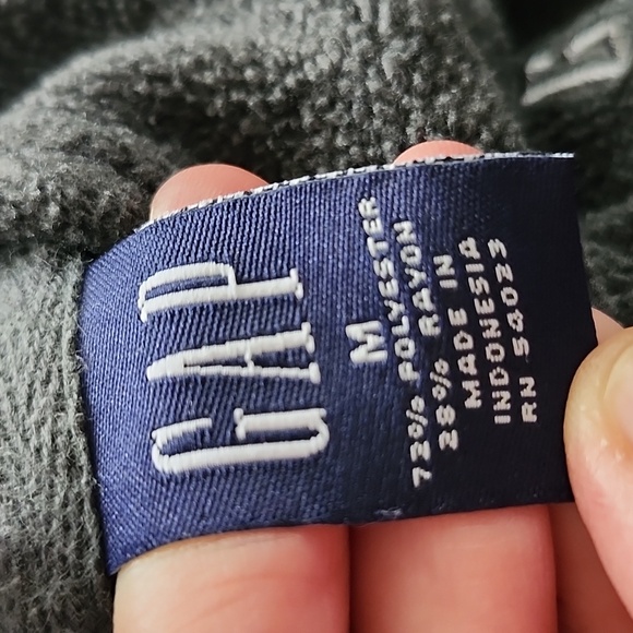 GAP women's fleece pullover hoodie - Picture 9 of 9